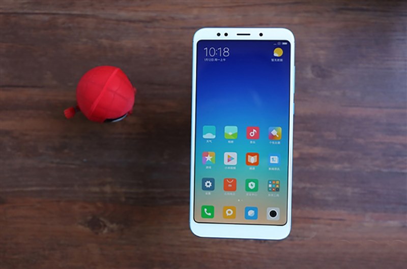 Обзор Xiaomi Redmi 5 Plus: бюджетник с безрамочным дисплеем