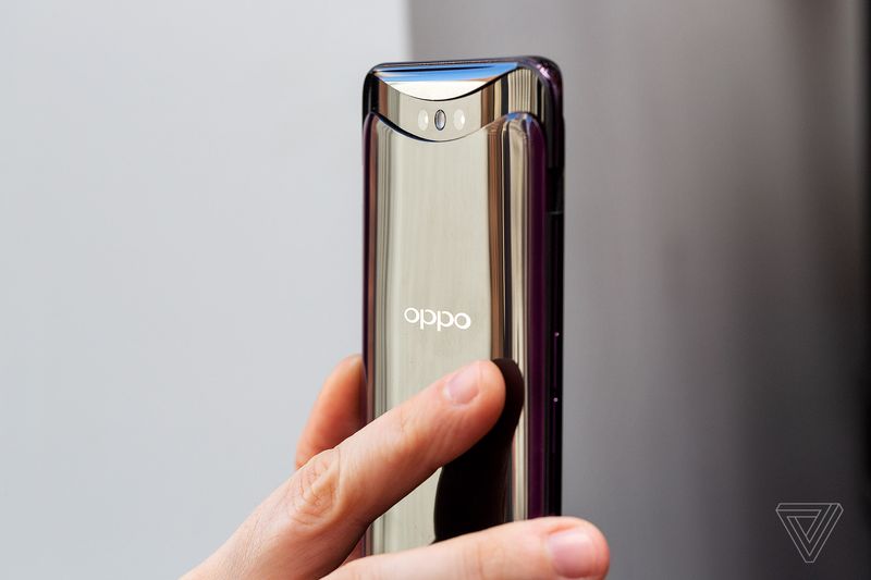 Представлен смартфон Oppo Find X: огромный экран и ни единой