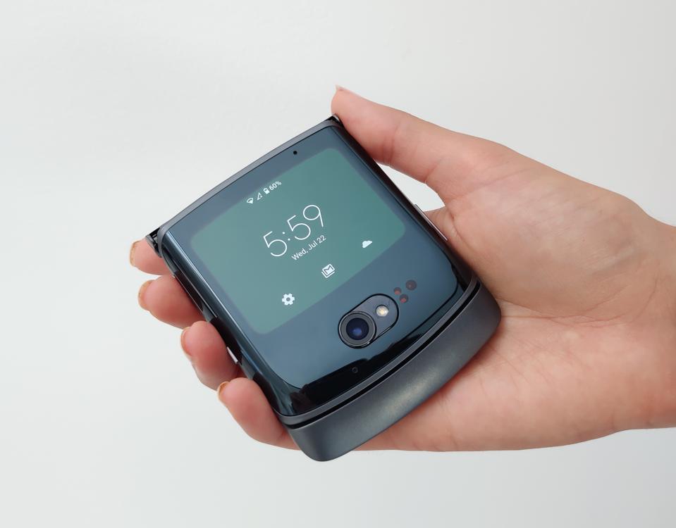 Motorola Razr 5G Ready To Fight Samsung With Surprise New Price