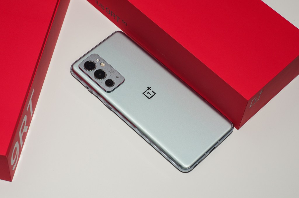 OnePlus 9RT Review: Impressive Battery Life And Camera With
