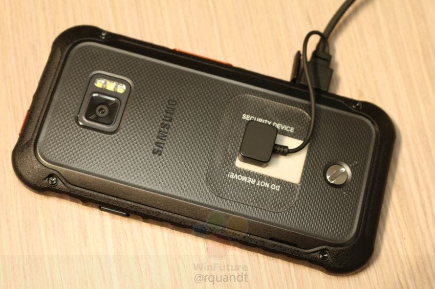 Samsung Galaxy Xcover 5 leak reveals a triple LED flash - Gizchina.com