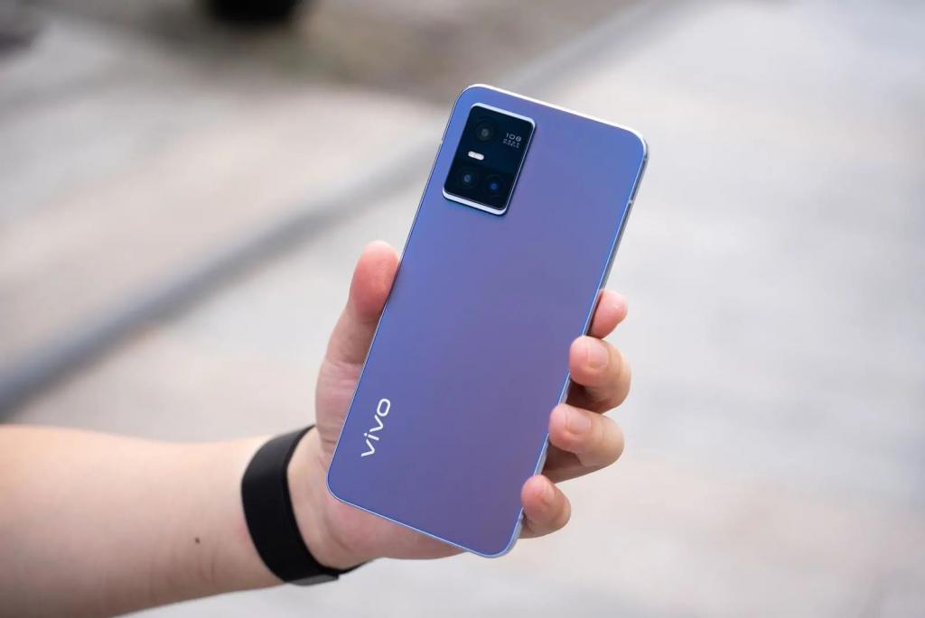 Vivo S10 Pro Review: New 5G Phone Design and 44MP Selfie