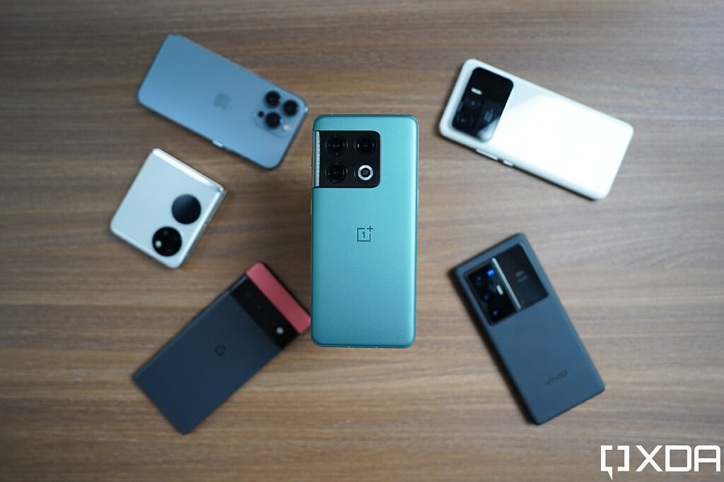 How does OnePlus 10 Pro's camera stack up against the iPhone 13